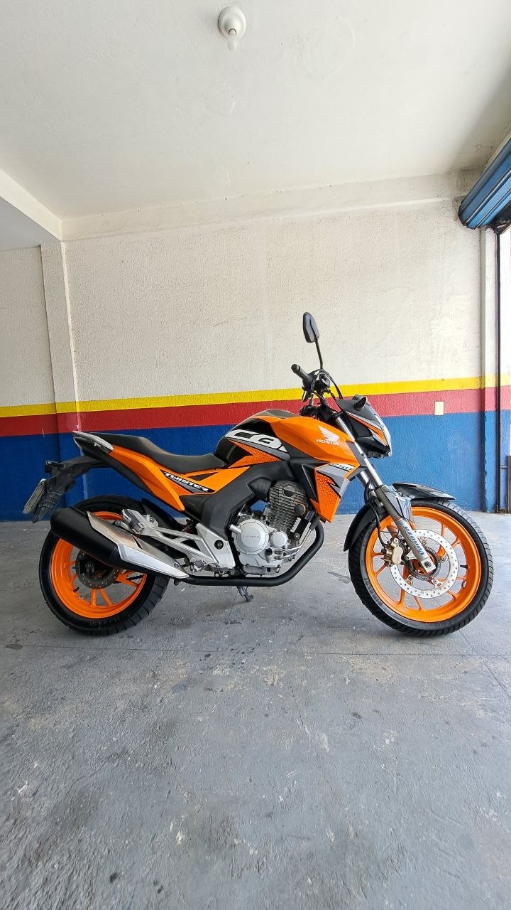 HONDA CB 250F TWISTER ABS LATERAL DIREITA